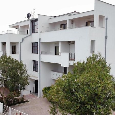 Готель Buzuku House Улцинь Екстер'єр фото