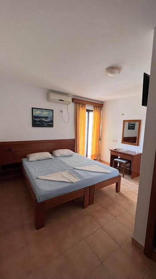 Готель Buzuku House Улцинь Екстер'єр фото