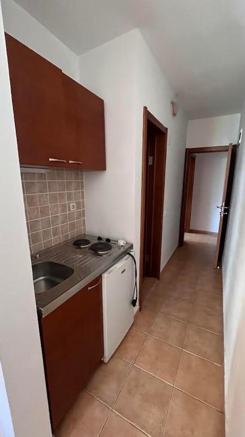 Готель Buzuku House Улцинь Екстер'єр фото
