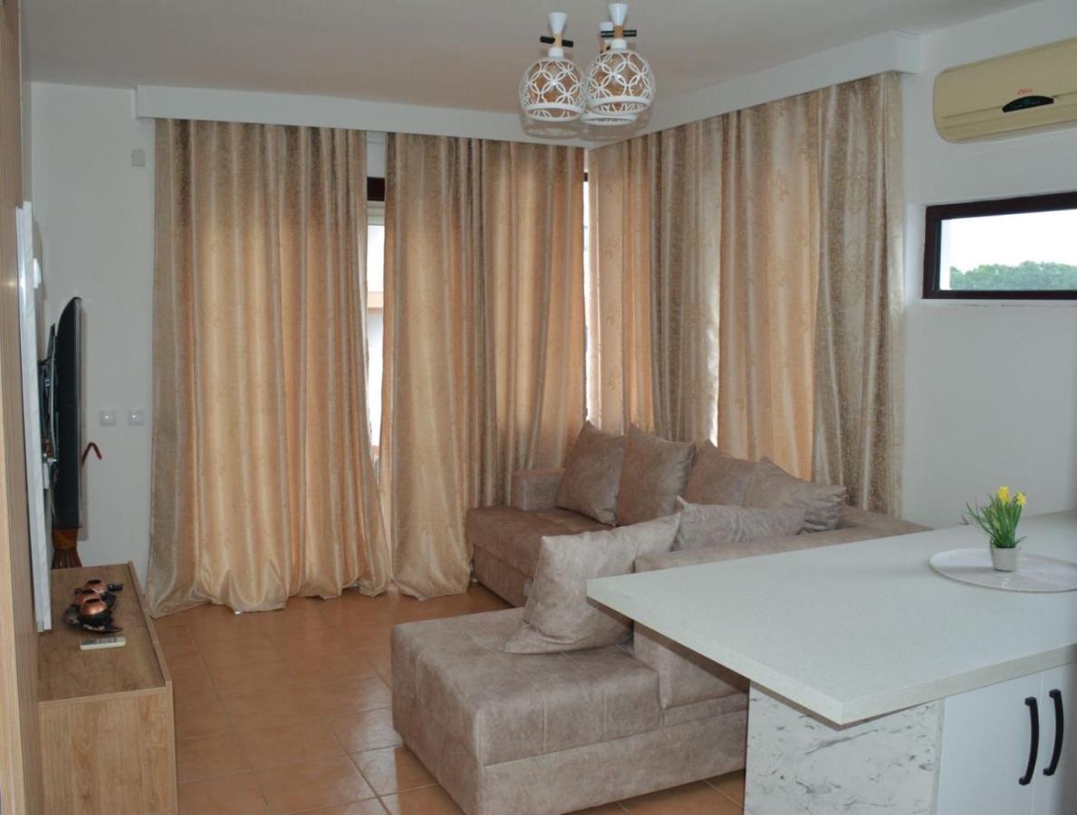 Готель Buzuku House Улцинь Екстер'єр фото
