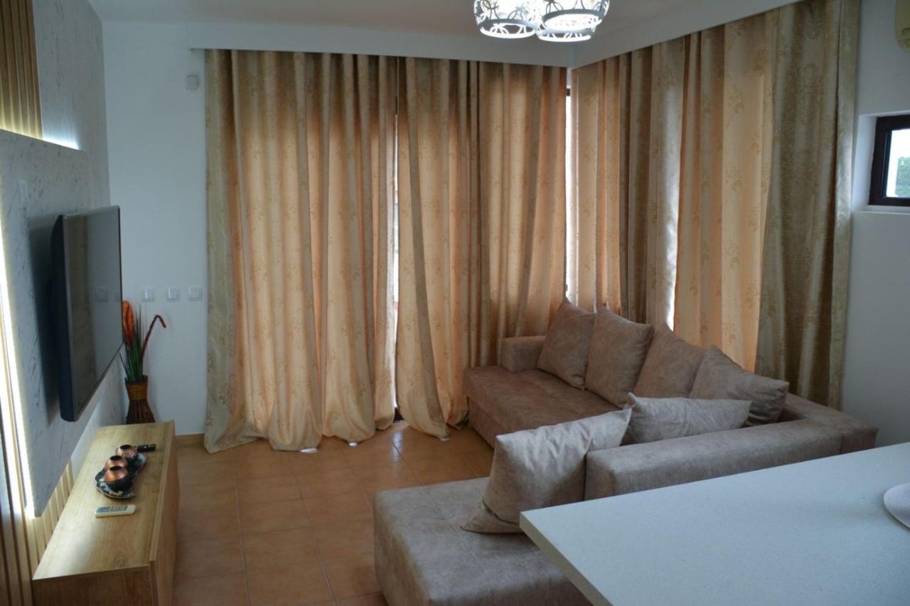Готель Buzuku House Улцинь Екстер'єр фото