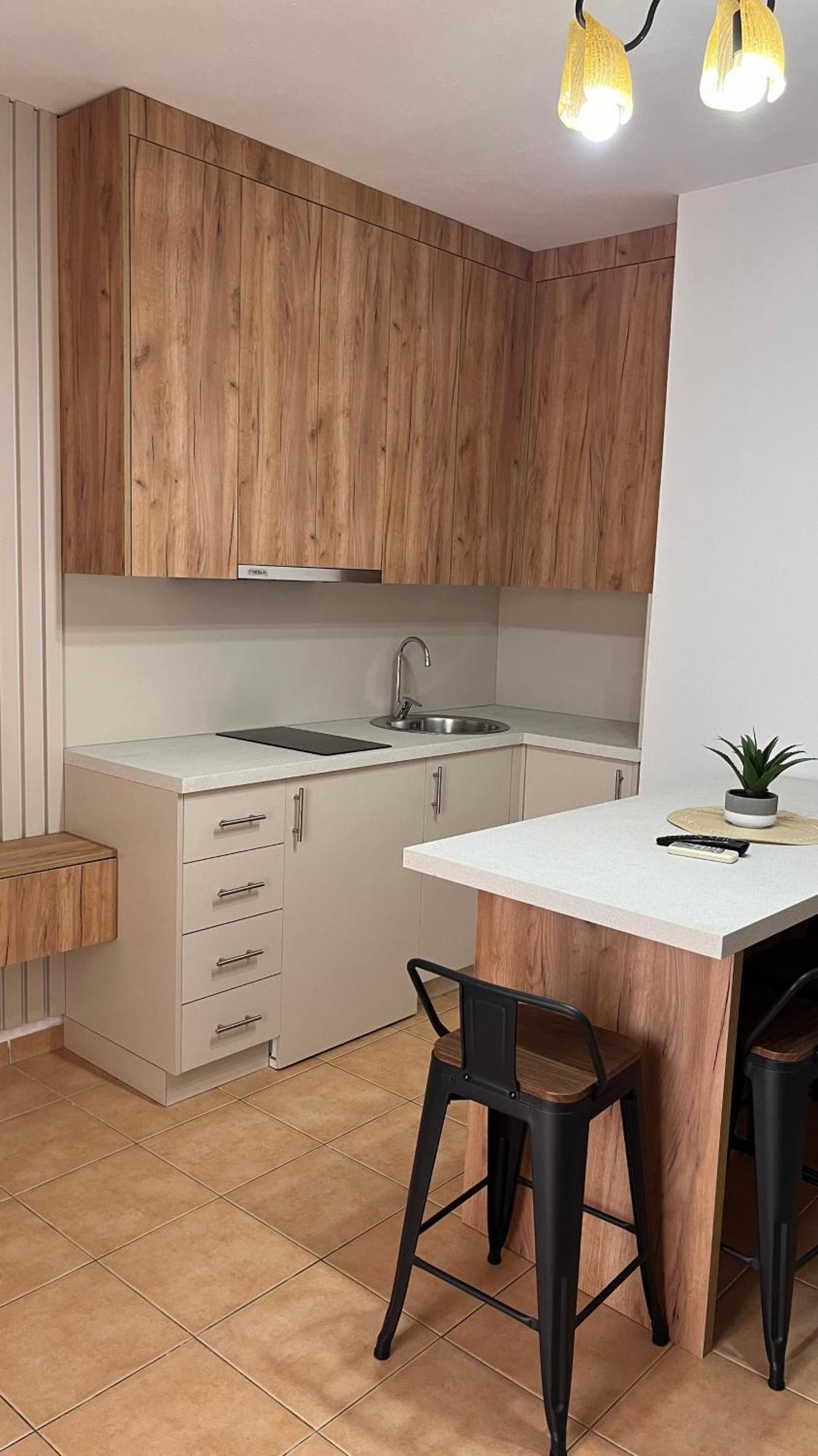 Готель Buzuku House Улцинь Екстер'єр фото